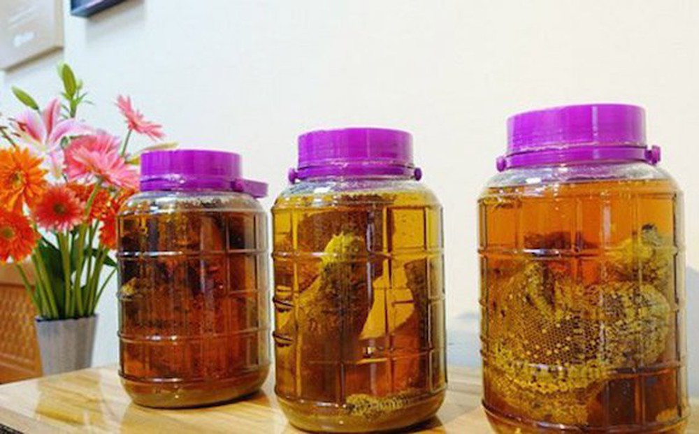 Sốc phản vệ sau uống rượu mật ong, những ai không nên sử dụng loại thực phẩm 'vàng' này?