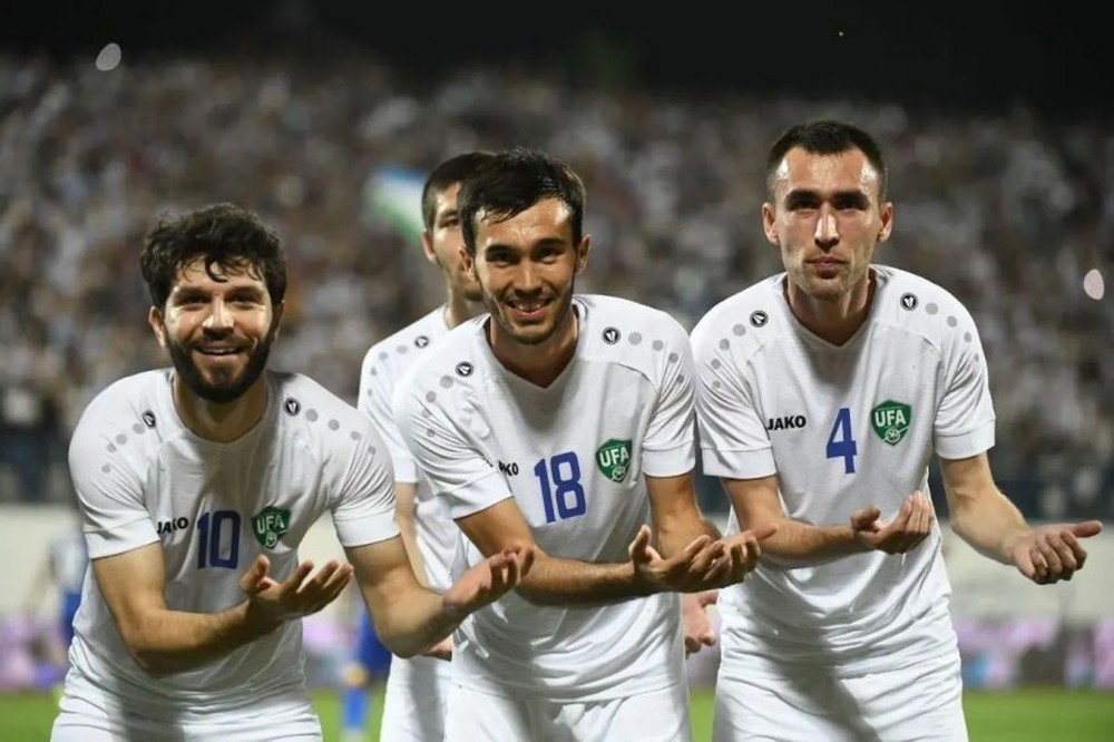 Thi đấu bạc nhược, ông lớn Đông Á dâng vé dự chung kết cho U23 Uzbekistan - Ảnh 1.