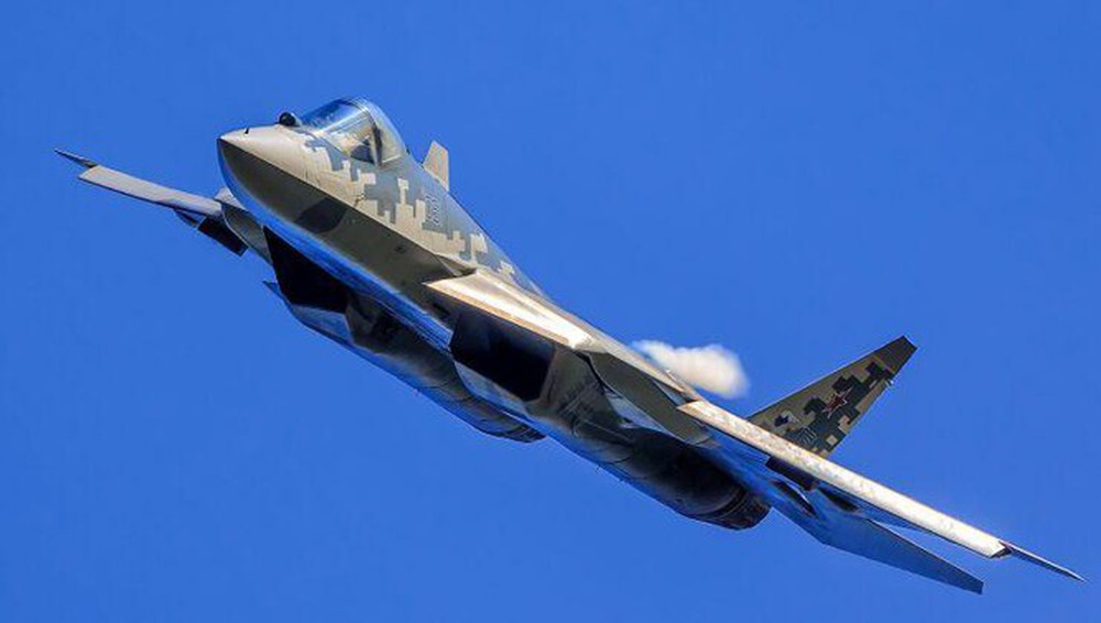 Tiêm kích tàng hình Su-57 của Nga được triển khai để trấn áp hệ thống phòng không của Ukraine - Ảnh 1.