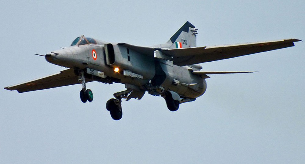 Sức mạnh trớ trêu của đôi cánh ma thuật MiG-27: Một thời huy hoàng và 3 lần hút chết - Ảnh 3.