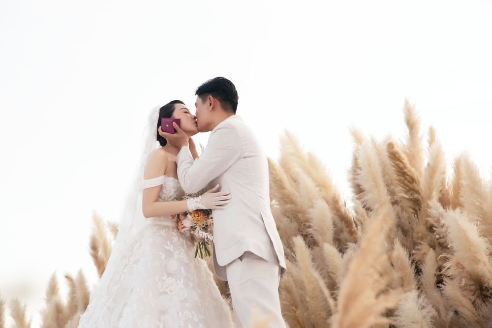 Những hình ảnh đẹp nhất ở hôn lễ có 102 của Minh Hằng và chồng doanh nhân - Ảnh 5.