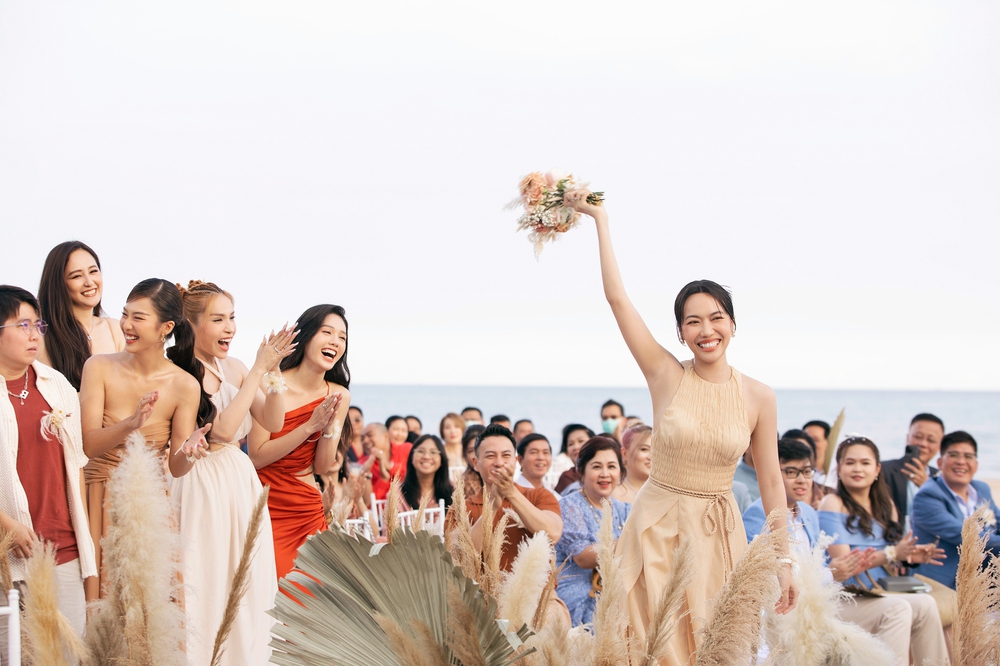 Những hình ảnh đẹp nhất ở hôn lễ có 102 của Minh Hằng và chồng doanh nhân - Ảnh 12.