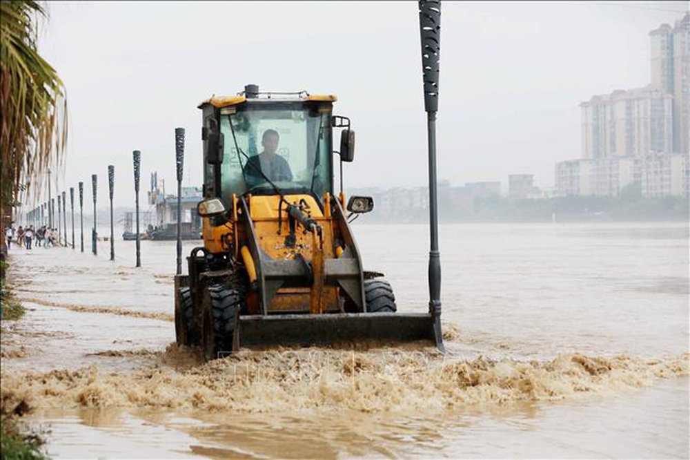 Hiện tượng La Nina gây mưa, bão có thể kéo dài đến năm 2023 - Ảnh 1.