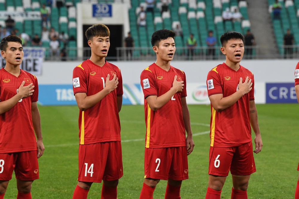 Cậu út U23 Nguyễn Văn Trường: Học Ronaldo, thần tượng Văn Quyết nhưng chỉ muốn làm người thường - Ảnh 8.