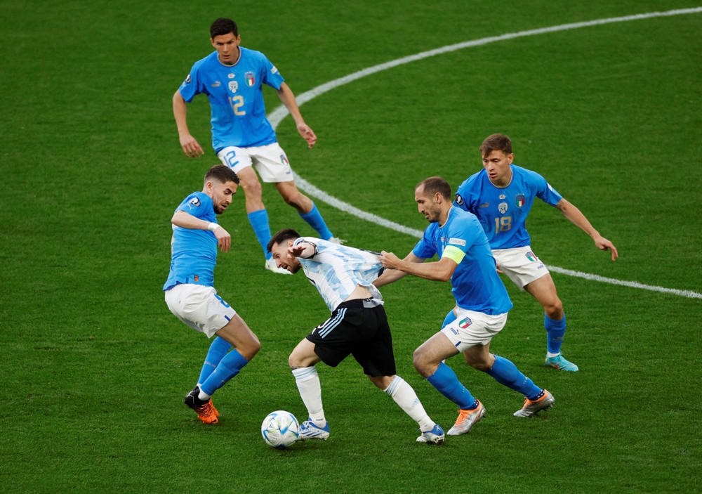 Argentina thắng đậm Italia, Messi có thêm danh hiệu cùng ĐTQG - Ảnh 1.