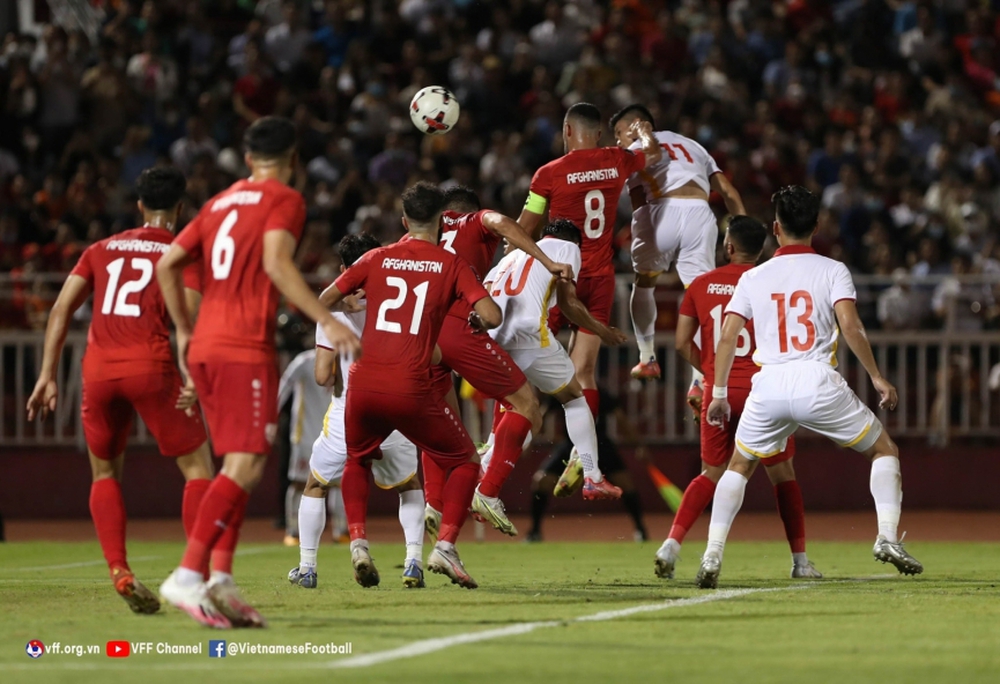 HLV Afghanistan: Việt Nam không cần phụ thuộc vào cá nhân như Messi hay Ronaldo - Ảnh 2.