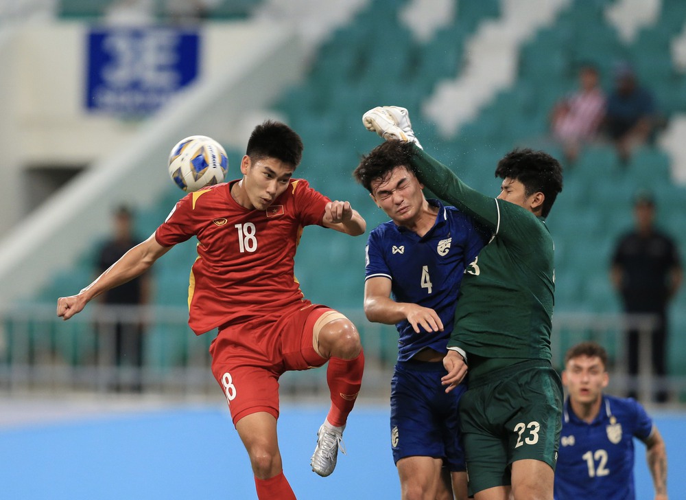 TRỰC TIẾP U23 Việt Nam 1-0 U23 Thái Lan: U23 Việt Nam ghi bàn ngay phút đầu tiên - Ảnh 1.