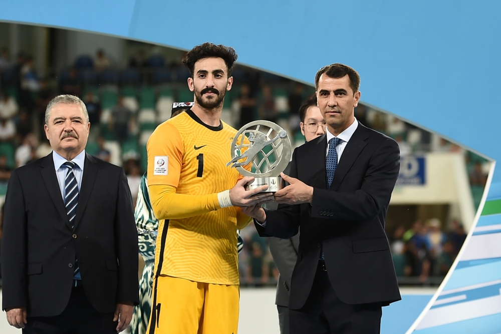 Lãnh đạo VFF trao giải cho Cầu thủ xuất sắc nhất VCK U23 châu Á 2022 - Ảnh 2.