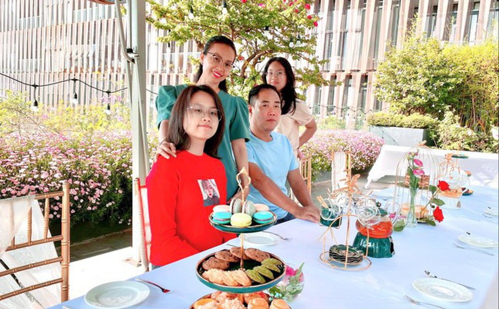 Cuộc sống kín tiếng bên trong biệt thự triệu đô của ca sĩ Cẩm Ly