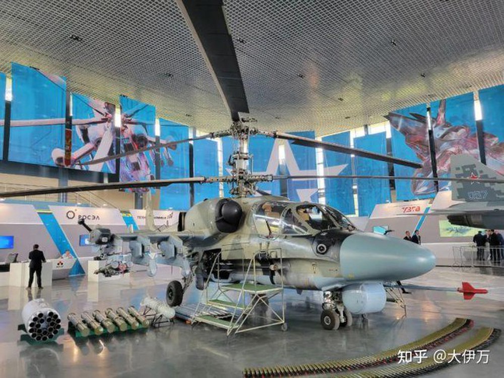 Nga đưa vào sử dụng tên lửa không đối đất chính xác cao cho trực thăng ở Ukraine - Ảnh 2.