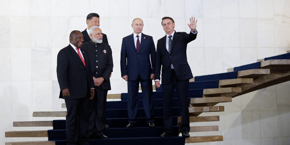 Trước thềm sự kiện lớn, ông Putin tuyên bố: Hệ thống thay thế SWIFT đã sẵn sàng cho BRICS - Ảnh 3.