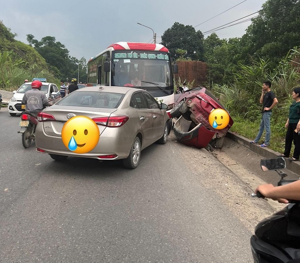 Thót tim xem clip vụ tai nạn liên hoàn 3 xe ô tô ở Thái Nguyên - Ảnh 3.