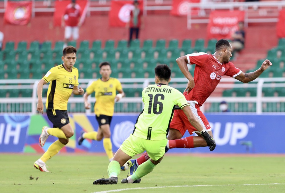 TRỰC TIẾP Viettel 1-1 Young Elephants: CLB Lào khiến đại gia Việt Nam ngỡ ngàng - Ảnh 1.