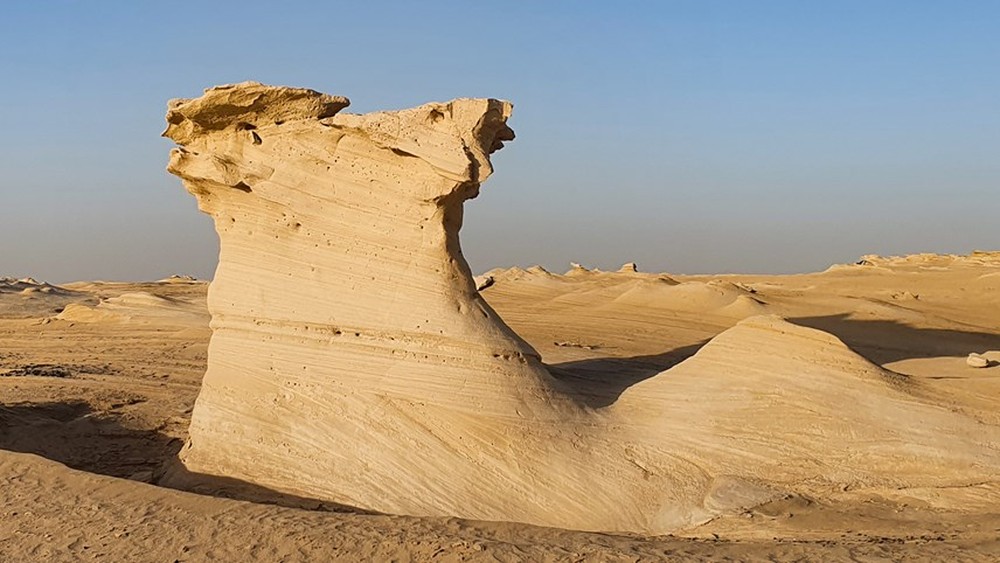 Cồn cát hóa thạch Abu Dhabi: Kiệt tác từ biến đổi khí hậu - Ảnh 2.