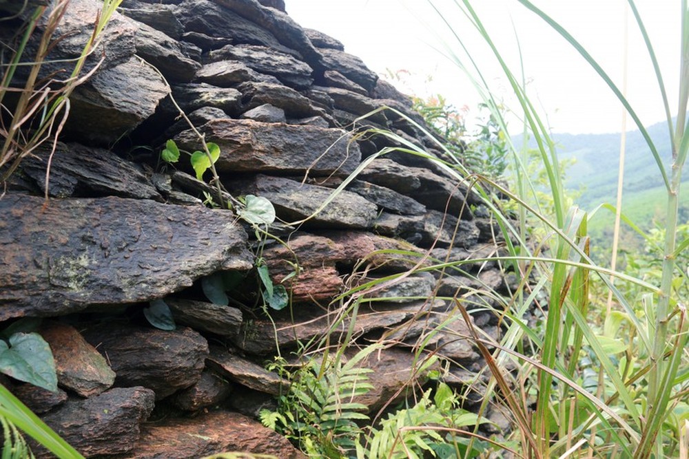 Bí ẩn về lũy đá cổ độc nhất vô nhị ở Việt Nam - Ảnh 17.