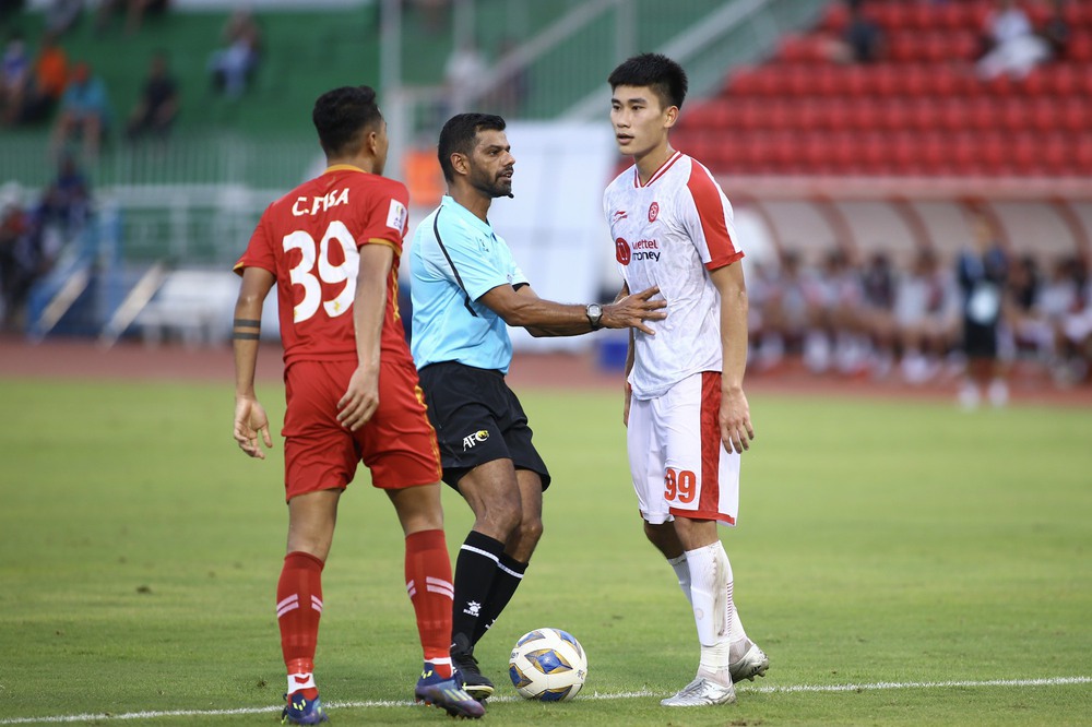 TRỰC TIẾP Viettel 1-0 Phnom Penh Crown: CLB Việt Nam vượt đối thủ Campuchia bằng siêu phẩm - Ảnh 2.