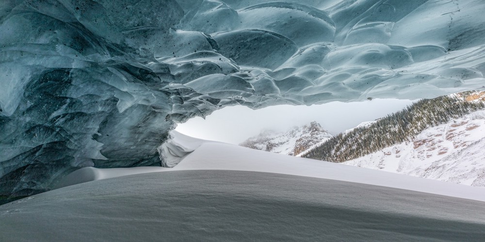 Nhiếp ảnh gia bất chấp gian khổ thám hiểm hệ thống hang động băng giá kỳ vĩ, vẻ đẹp trước mắt choáng ngợp đến khó tin - Ảnh 16.