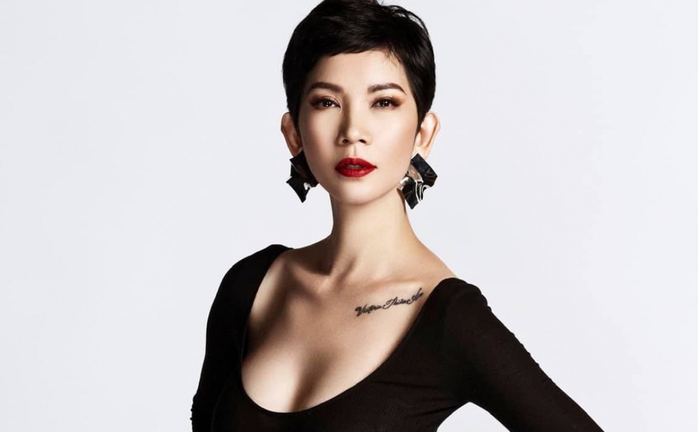 Hương Giang, Minh Kha trình diễn show thời trang kép của Xuân Lan