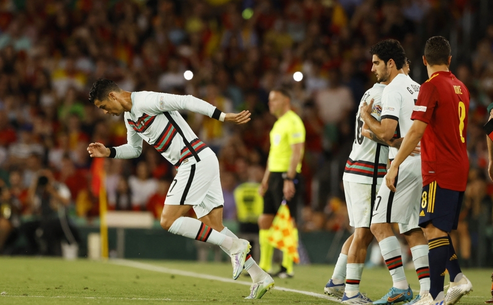 Kết quả Nations League: Bồ Đào Nha hoà Tây Ban Nha trong ngày Ronaldo dự bị