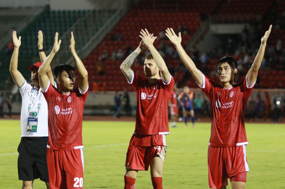 TRỰC TIẾP Viettel FC 5-2 Hougang United: Đại gia Việt bùng nổ bàn thắng - Ảnh 4.