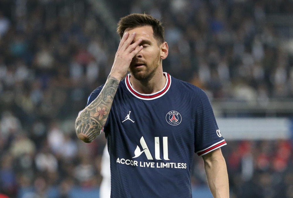Nỗi buồn của Messi và thách thức lớn chờ đợi Quang Hải trên đất Pháp - Ảnh 2.