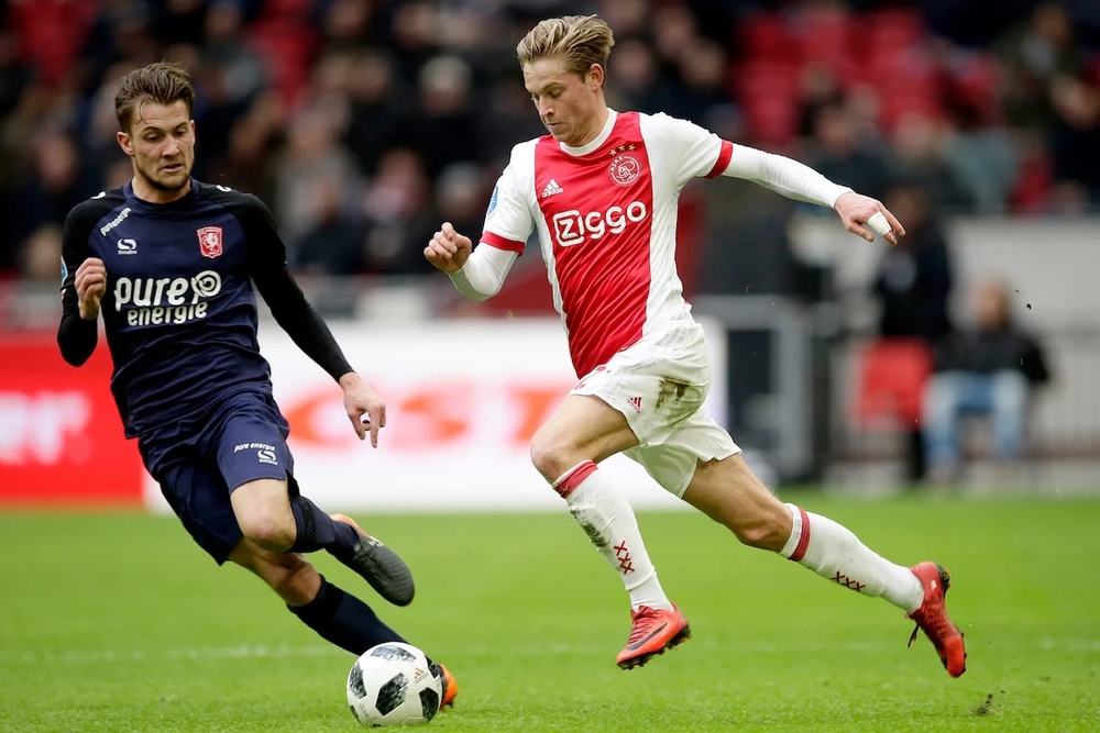 Frenkie de Jong: Tấm bùa hộ mệnh trung tuyến của MU và Ten Hag? - Ảnh 3.