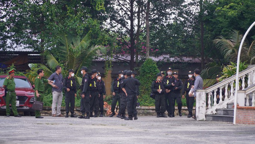 An ninh thắt chặt tại phiên xét xử vụ Tịnh thất Bồng Lai - Ảnh 7.