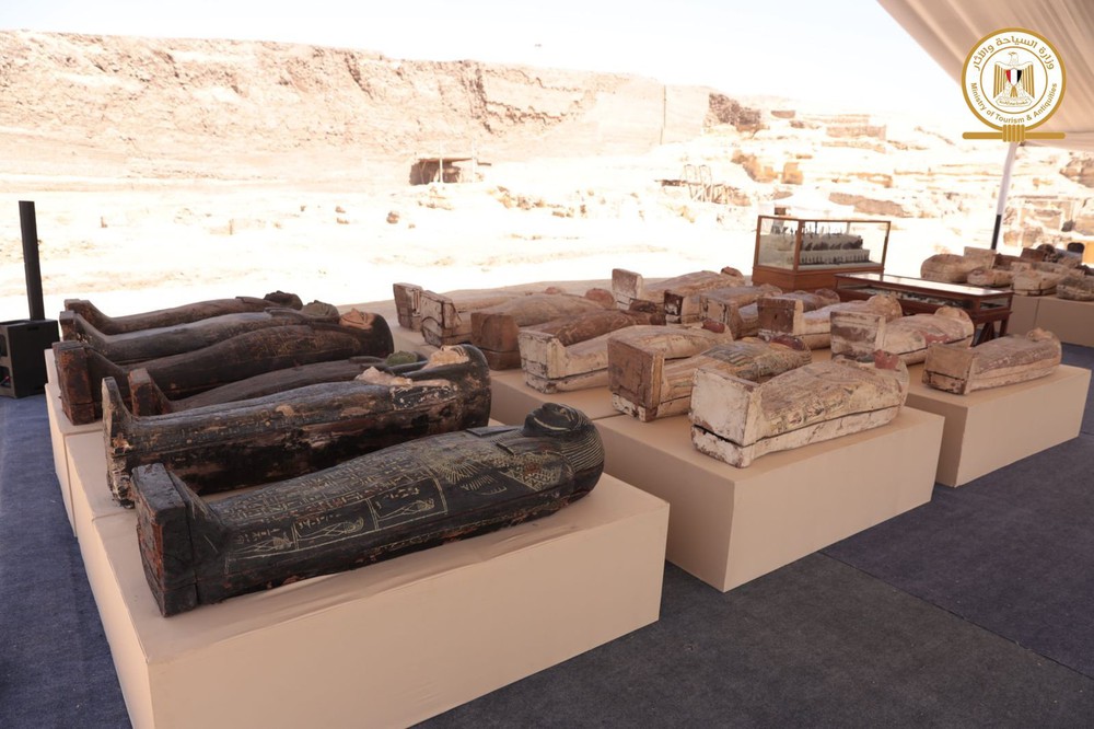 Discovered hundreds of coffins containing 2,500-year-old Egyptian mummies - Photo 1.