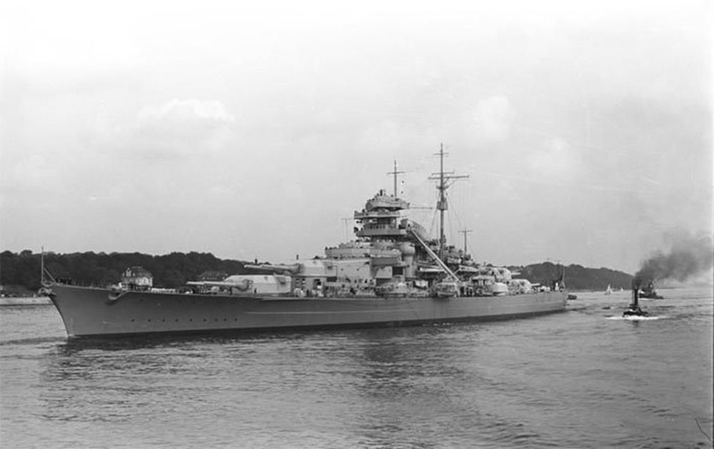 Soái hạm Moskva chìm gợi lại những trận hải chiến khốc liệt từ Thế chiến 2  - Ảnh 3.