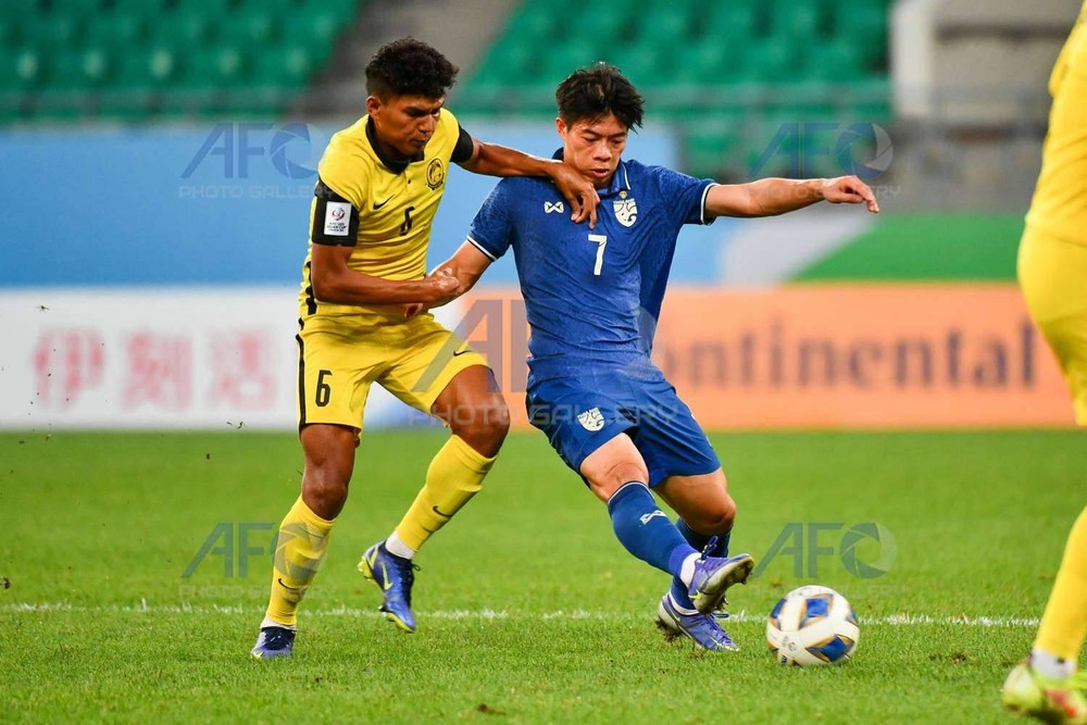 TRỰC TIẾP U23 Malaysia 0-1 U23 Thái Lan: Suphanat lập công cho U23 Thái Lan - Ảnh 1.
