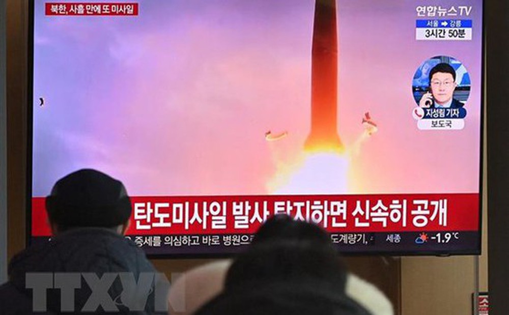 Triều Tiên phóng 8 tên lửa đạn đạo tầm ngắn vào vùng biển phía Đông