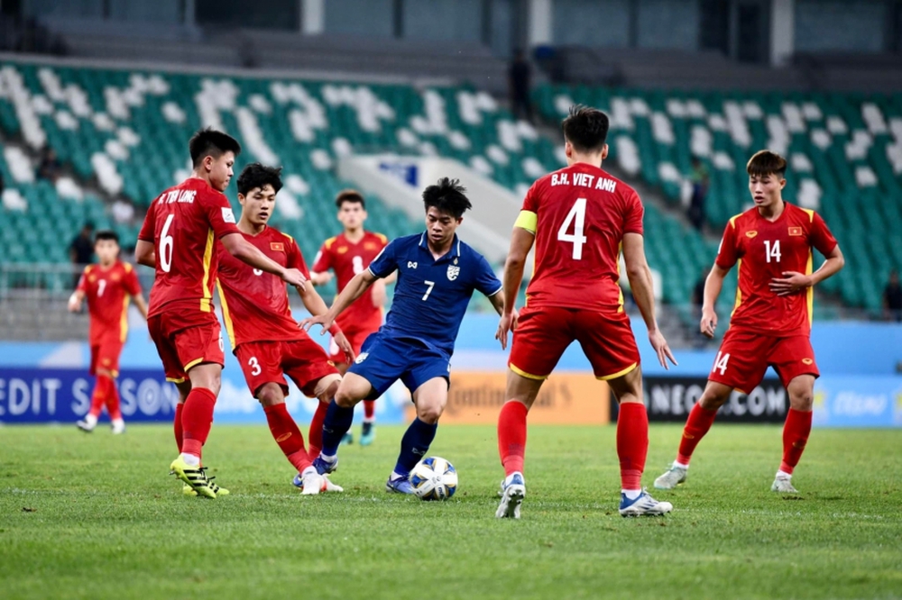 Phóng viên xinh đẹp Hàn Quốc nói điều bất ngờ về U23 Việt Nam - Ảnh 1.
