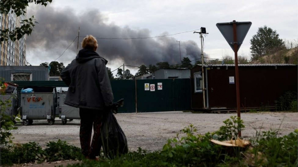 Russia announced air strikes on Kiev, destroying Western tanks transporting Ukraine - Photo 1.