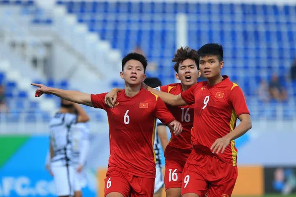 Truyền thông Hàn Quốc chỉ ra yếu tố duy nhất đã nâng tầm bóng đá Việt Nam - Ảnh 1.