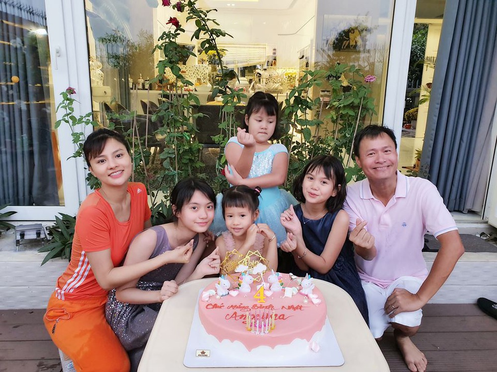 Biệt thự hoành tráng như khu nghỉ dưỡng cao cấp của nữ người mẫu cưới chồng có xuất thân đặc biệt - Ảnh 16. Biệt thự hoành tráng như khu nghỉ dưỡng cao cấp của nữ người mẫu cưới chồng có xuất thân đặc biệt - Ảnh 16.