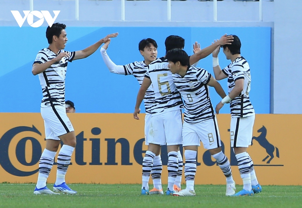 Lee Kang-in sững sờ khi chiêm ngưỡng siêu phẩm của Vũ Tiến Long vào lưới U23 Hàn Quốc - Ảnh 4. Lee Kang-in sững sờ khi chiêm ngưỡng siêu phẩm của Vũ Tiến Long vào lưới U23 Hàn Quốc - Ảnh 4.