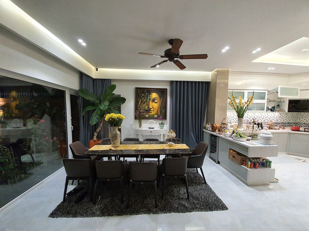 Biệt thự hoành tráng như khu nghỉ dưỡng cao cấp của nữ người mẫu cưới chồng có xuất thân đặc biệt - Ảnh 33. Biệt thự hoành tráng như khu nghỉ dưỡng cao cấp của nữ người mẫu cưới chồng có xuất thân đặc biệt - Ảnh 33.