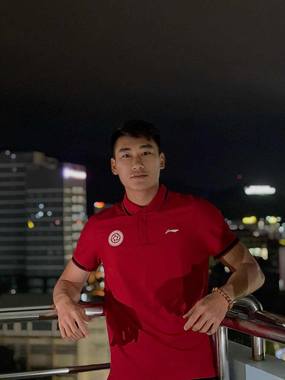 Gu thời trang của dàn cầu thủ bóng đá Việt: Người giản dị, người sở hữu loạt đồ hiệu đắt đỏ - Ảnh 1.