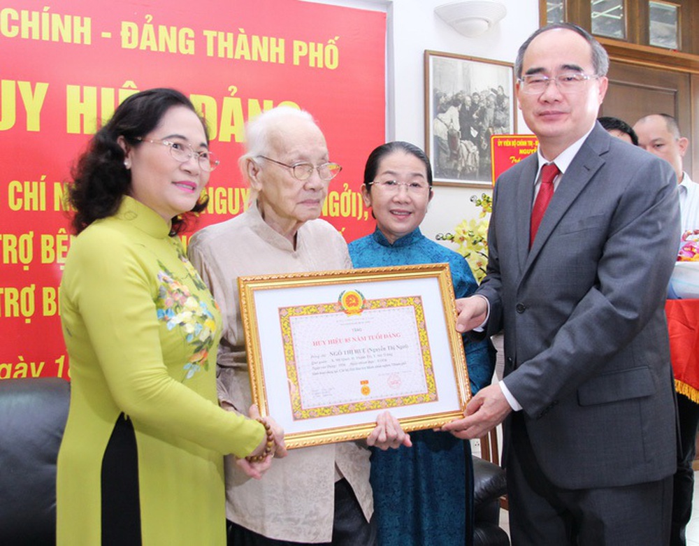  Bà Ngô Thị Huệ - phu nhân cố Tổng Bí thư Nguyễn Văn Linh - từ trần  - Ảnh 1.