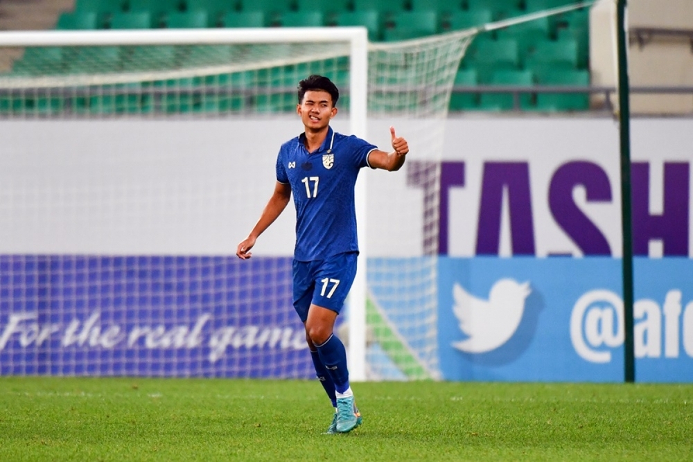 “Thần đồng” bóng đá Thái Lan dẫn đầu danh sách “Vua phá lưới” U23 châu Á 2022 - Ảnh 1.
