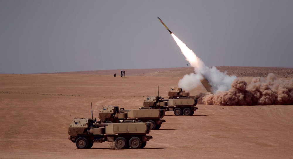 Tên lửa của Anh và Mỹ sẽ đọ sức “thần chiến tranh” của Nga trên chiến trường Ukraine - Ảnh 2.