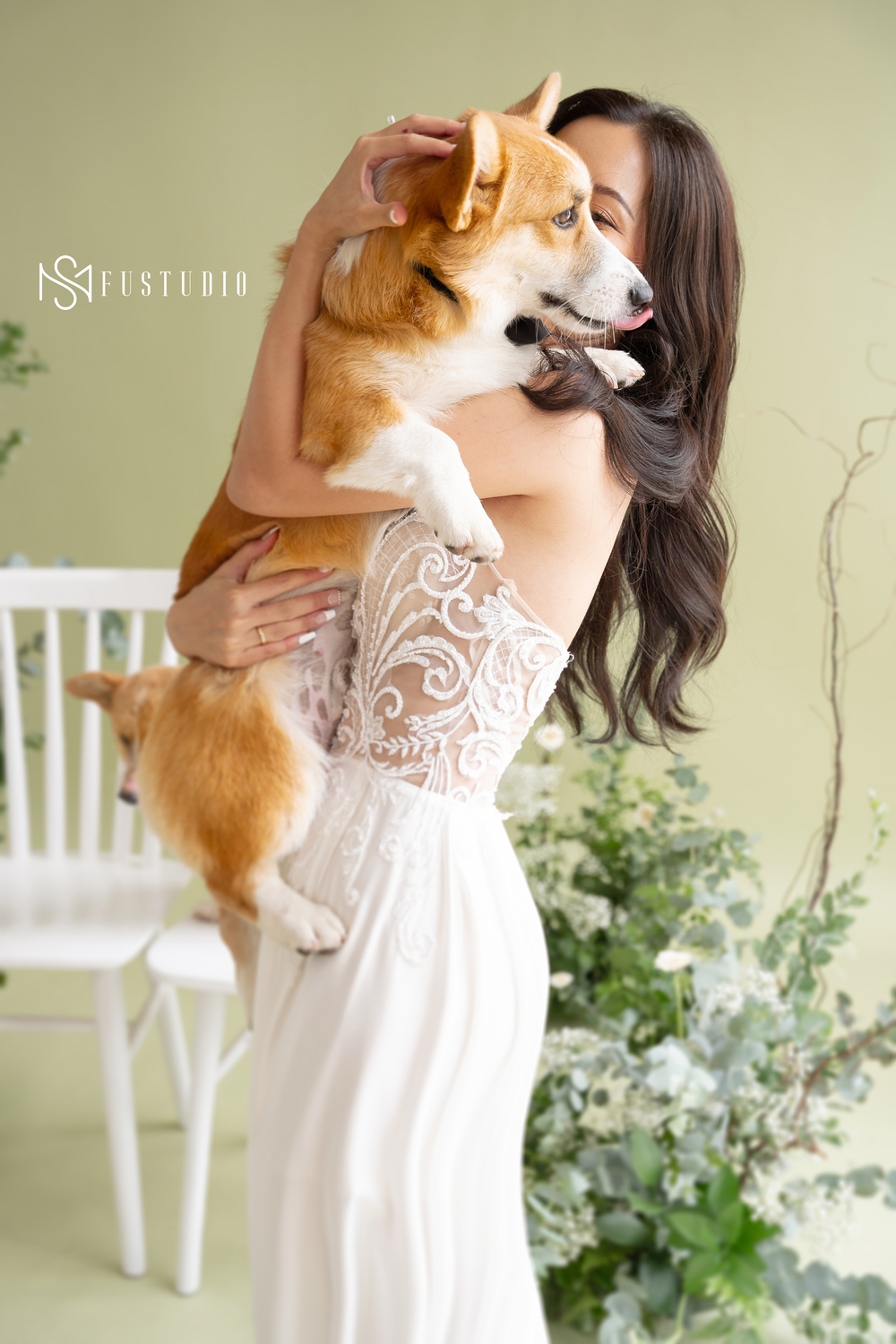 Letting the dog take a wedding photo, the couple made netizens' hearts flutter because they were so cute - Photo 5.