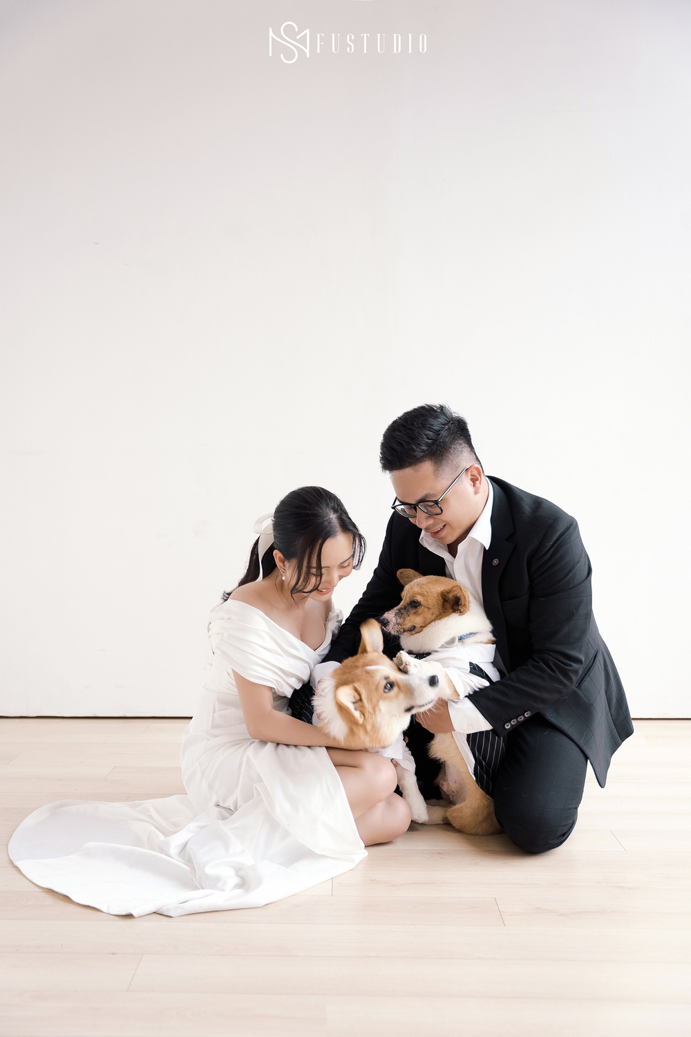 Letting the dog take a wedding photo together, the couple made netizens' hearts flutter because they were so cute - Photo 6.