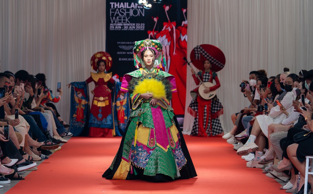 NTK Đắc Ngọc cùng dàn mẫu nhí nổi bật tại sàn diễn thời trang Thái Lan - Ảnh 3.