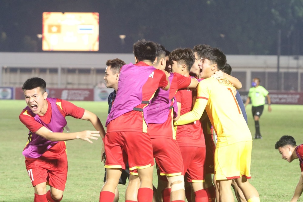 TRỰC TIẾP: U19 Việt Nam và U19 Thái Lan cùng nhau đi tiếp, U19 Indonesia bị loại sớm - Ảnh 3.