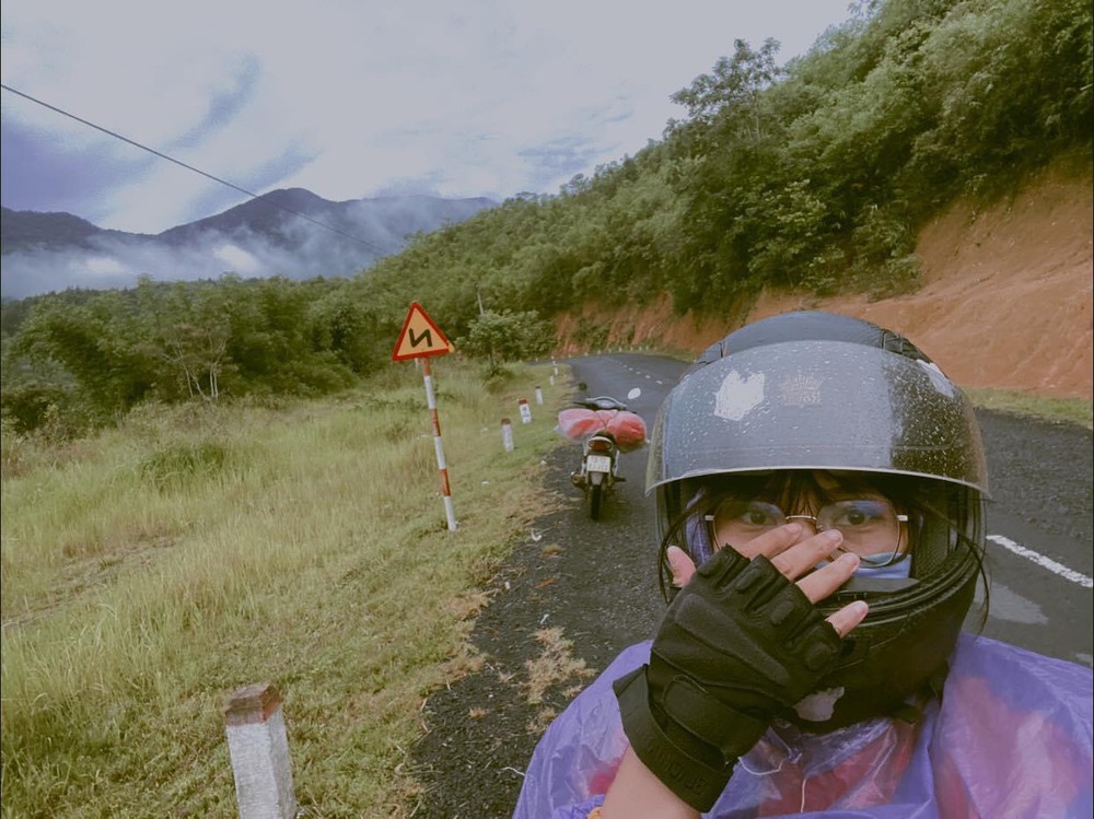 Cô gái chạy xe xuyên Việt trong 2 tháng và kỷ niệm nổi da gà trên đường đèo trong đêm  - Ảnh 5.