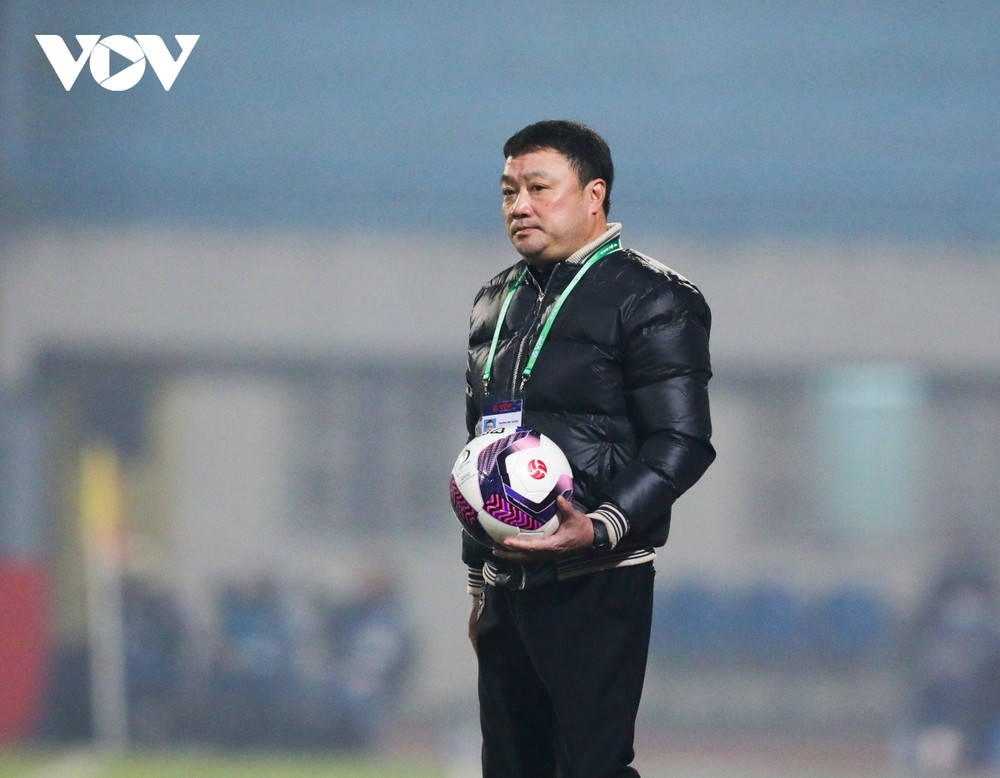 HLV Bae Ji-won chính thức thay thế ông Trương Việt Hoàng dẫn dắt Viettel FC - Ảnh 1.