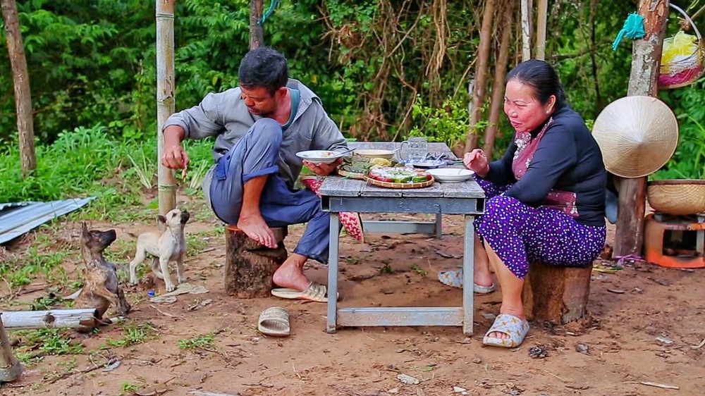 Mối tình 30 năm trên đảo Phú Quốc, vợ một lòng chăm chồng ốm nặng, dựng lại cơ nghiệp - Ảnh 4.