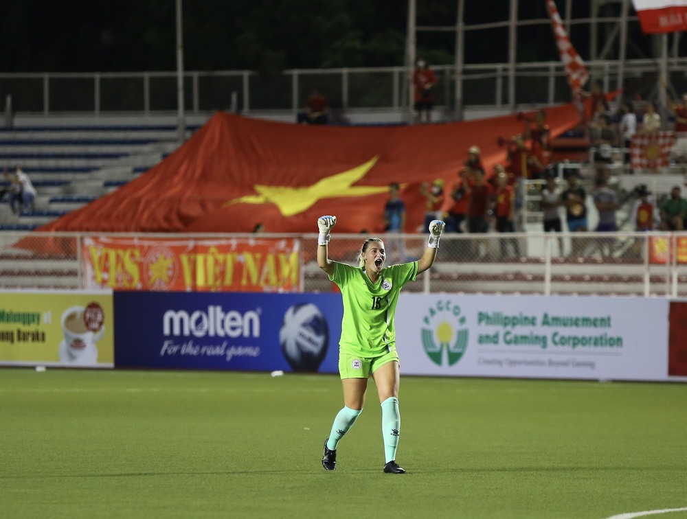 TRỰC TIẾP Việt Nam 0-3 Philippines: ĐT Việt Nam dính thêm bàn thua sau khi bị phạt penalty - Ảnh 1.