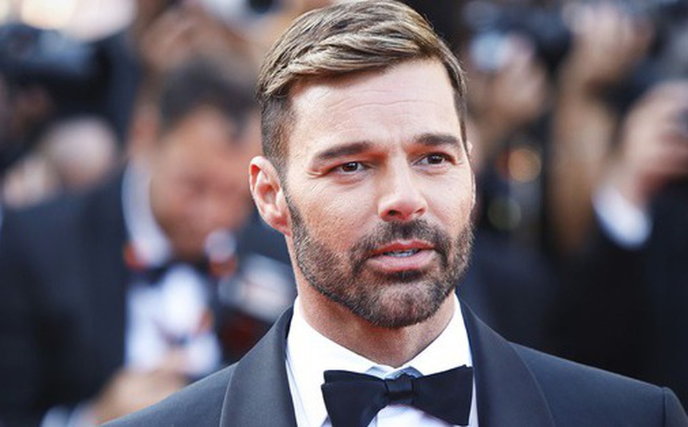 Ricky Martin phủ nhận tuyên bố gây sốc về mối quan hệ loạn luân với cháu trai
